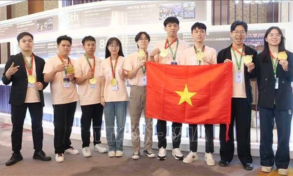 Vietnamese students shine at global ICT competition